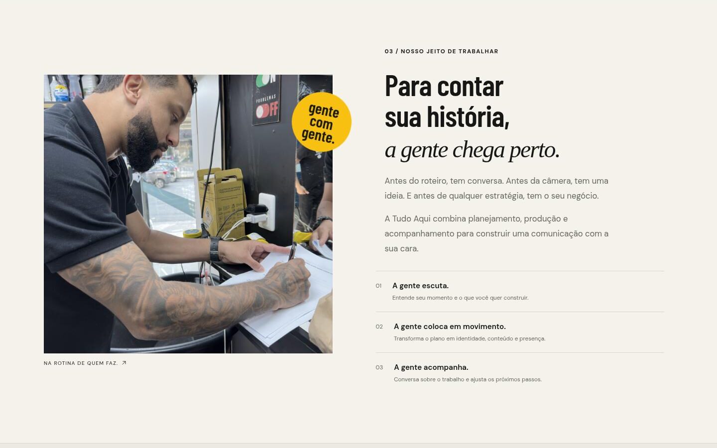 Seção “Para contar sua história, a gente chega perto” na landing da Tudo Aqui